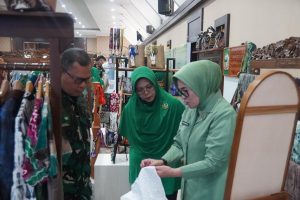Merajut Harapan dengan Sasirangan, Kisah Humanis Persit yang Menjaga Warisan dan Menguatkan Kemandirian
