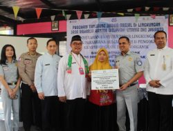 Bersinergi Jaga Lingkungan, Bersama Bangun Jakarta,Jasa Raharja Kantor Wilayah Utama DKI Jakarta Salurkan Bantuan Bank Sampah melalui Program CSV