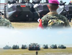 LIMA TOKOH NASIONAL RESMI MENJADI WARGA KEHORMATAN, KOMITMEN PENGUATAN KORPS MARINIR SEMAKIN SOLID