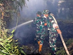 Api Belum Usai Perjuangan Berlanjut, Satgas Irigasi Lanud Sjamsudin Noor Terus Perkuat Upaya Padamkan Karhutla Kalsel Optimalkan Air Hingga Dinginkan Lahan Gambut.