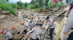 SAAT GALODO MENERJANG SOLOK, POLRI HADIR MELAYANI: SAR DIKERAHKAN, MAPOLRES JADI TEMPAT PENGUNGSIAN