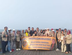 *AJB Lepas Doa  Tabur Bunga di Laut Ancol untuk 5 Jurnalis Hilang di Selat Sunda*